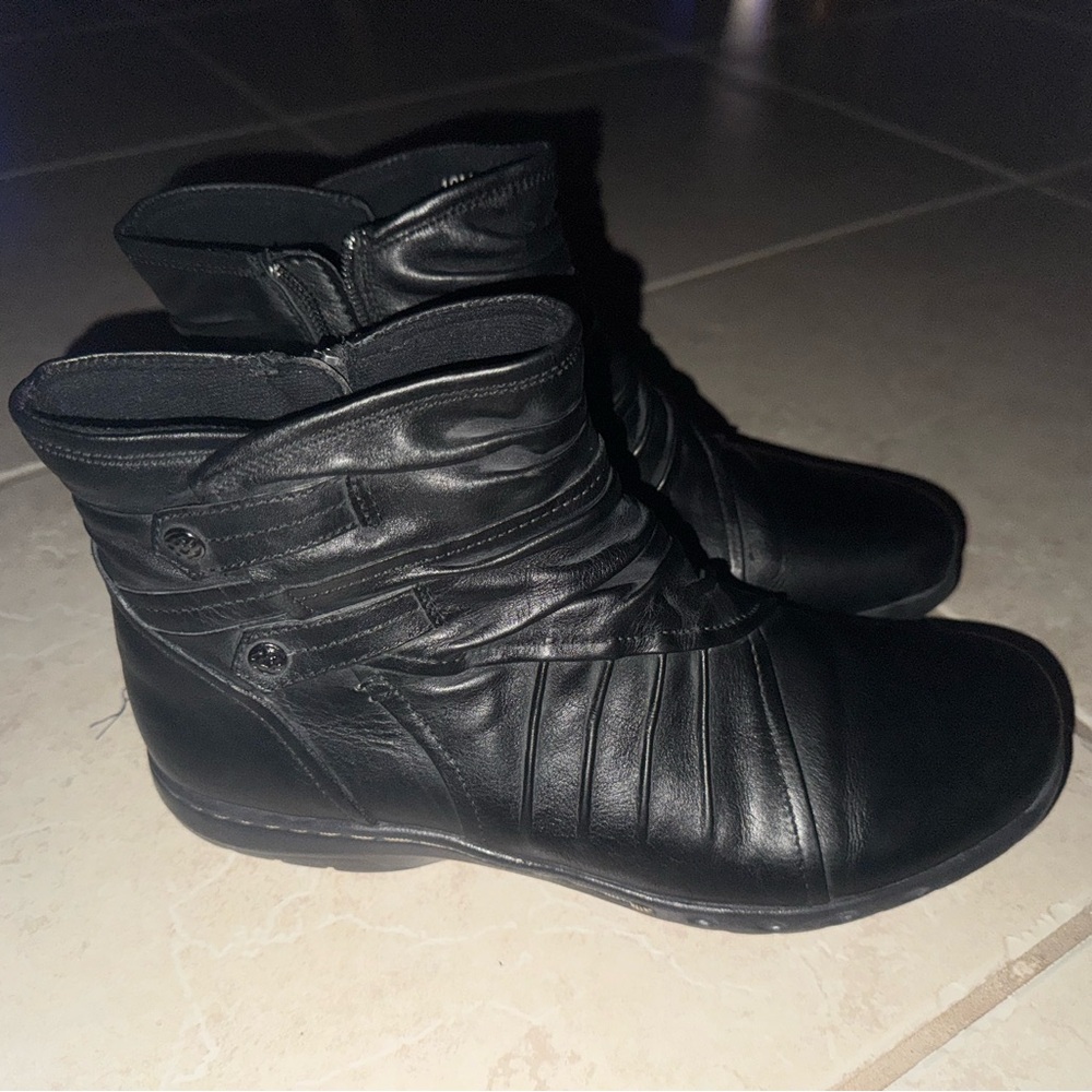 Black Ankle Boots Ruched Design